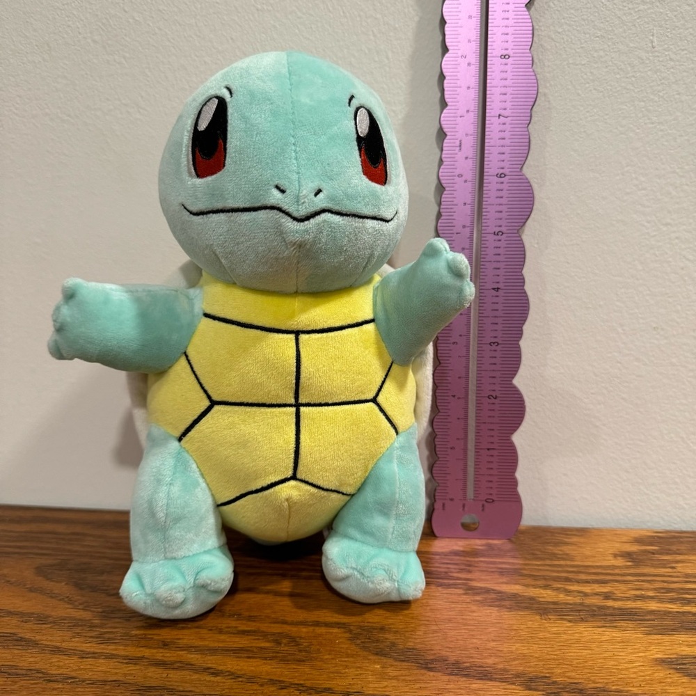 EUC Pokémon Plush Squirtle the Turtle WCT Wicked Cool Toys 8” Yellow & Green